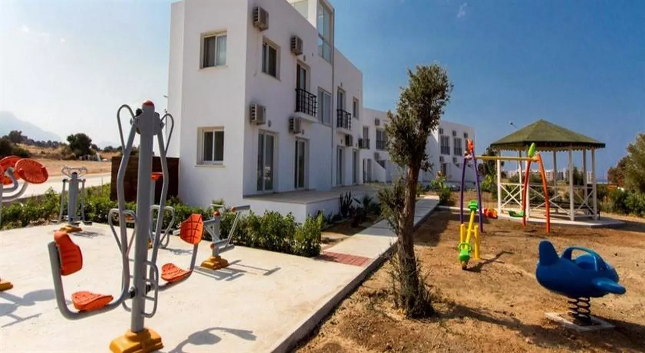 RIVERSIDE_SHABAVIZ (2).jpg